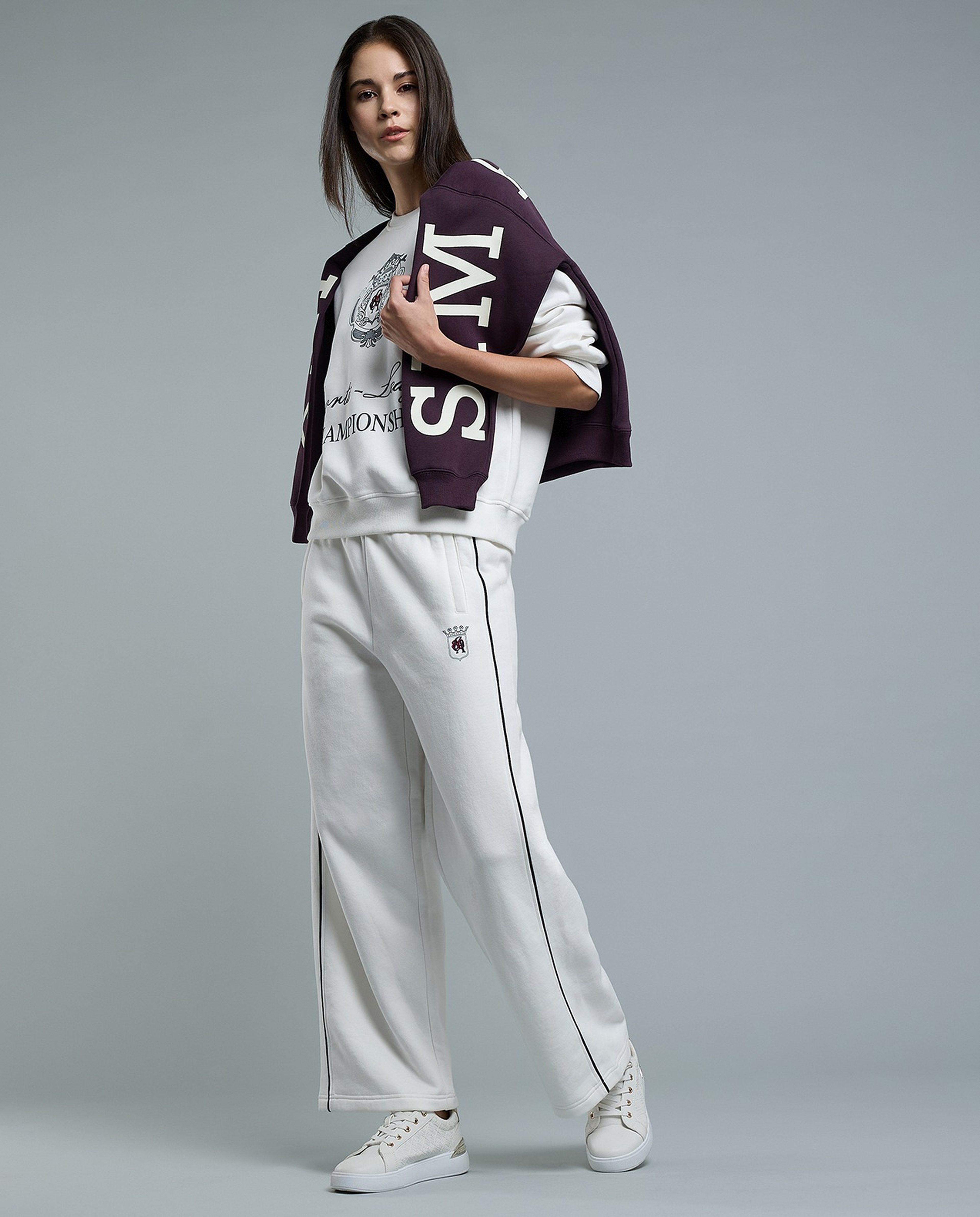 Embroidery Detail Sweatpants with Elastic Waist