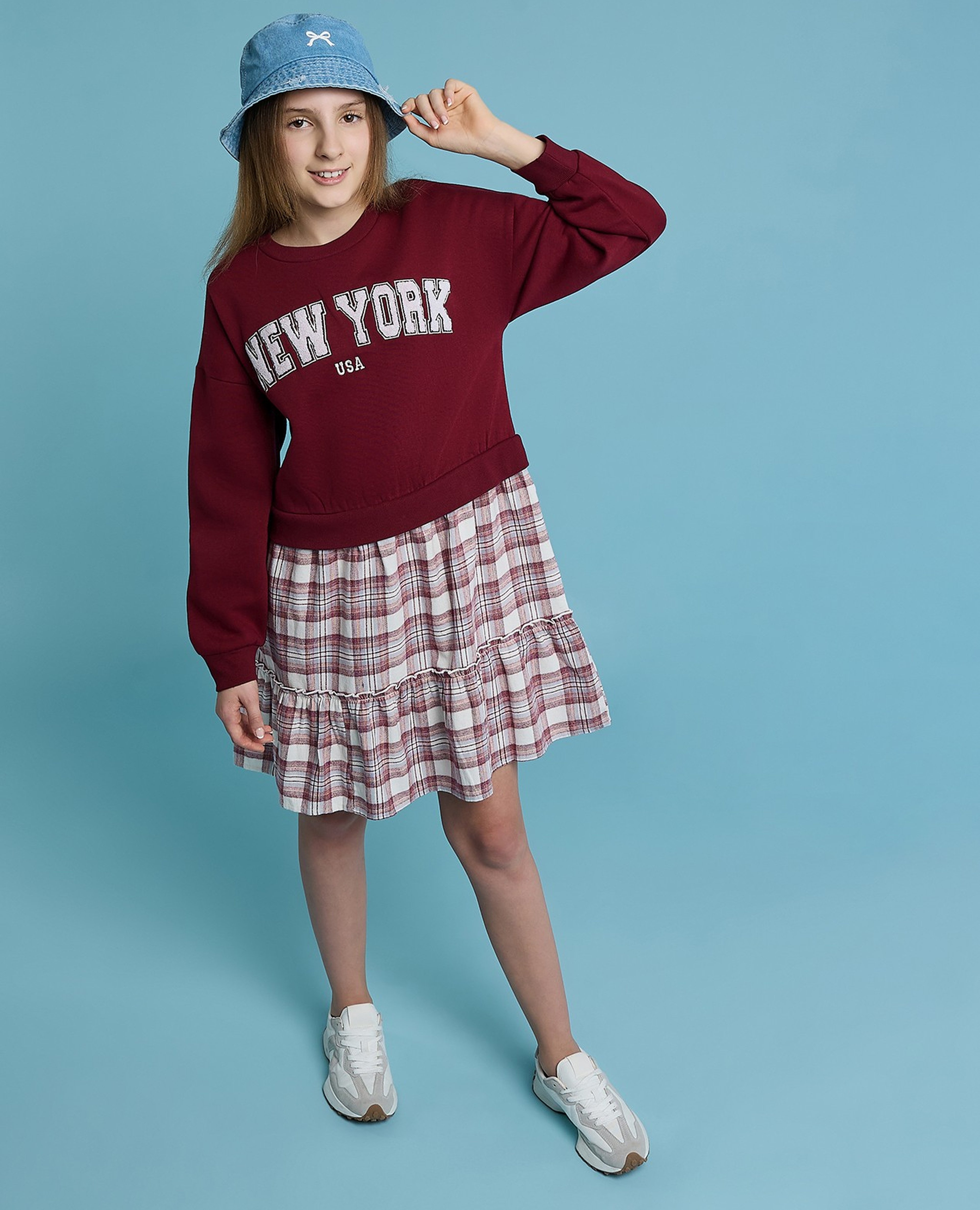 فستان سويتر بطبعة وياقة مستديرة وكم طويل