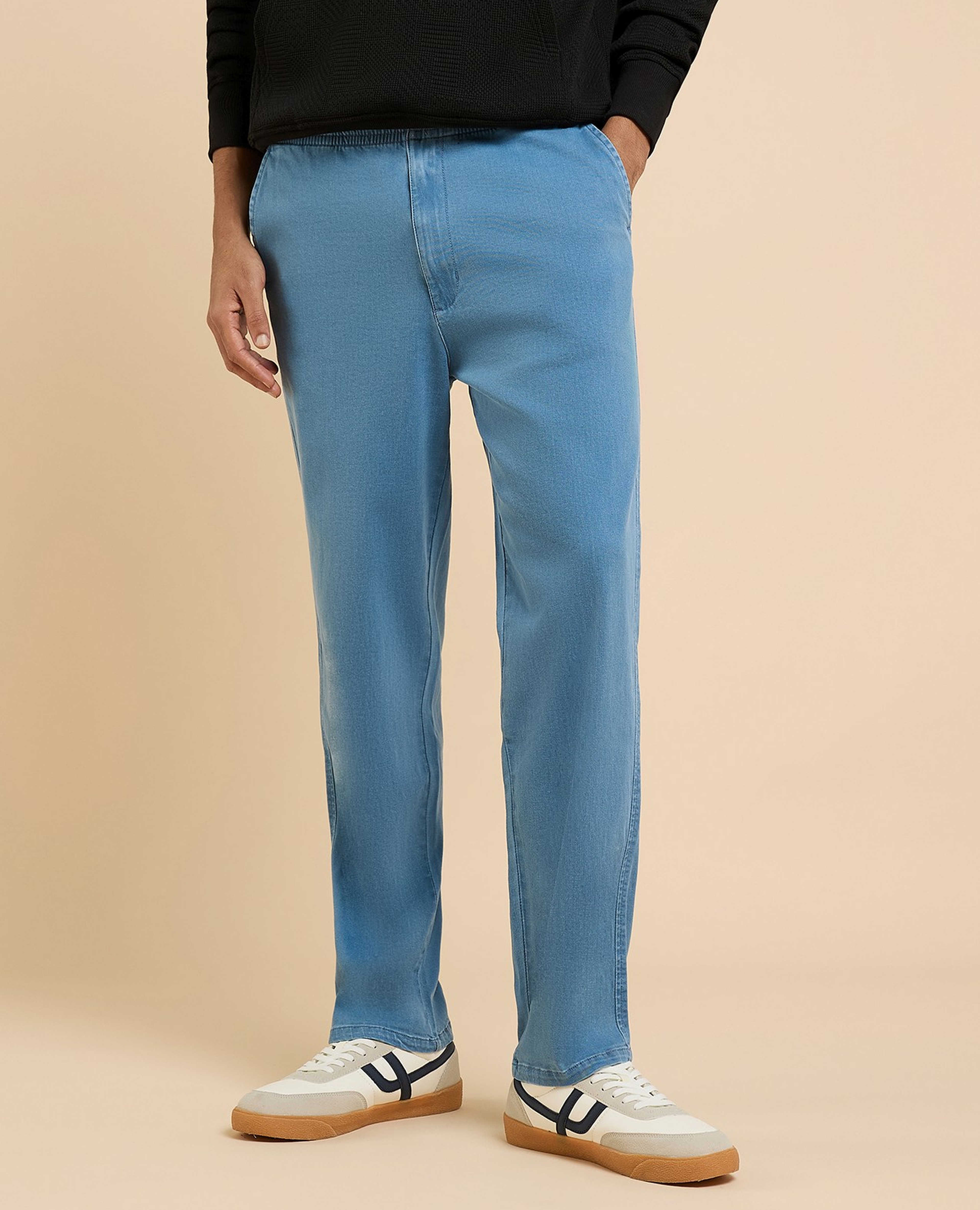 جينز بقصة تابرد مغسول بخصر مرن