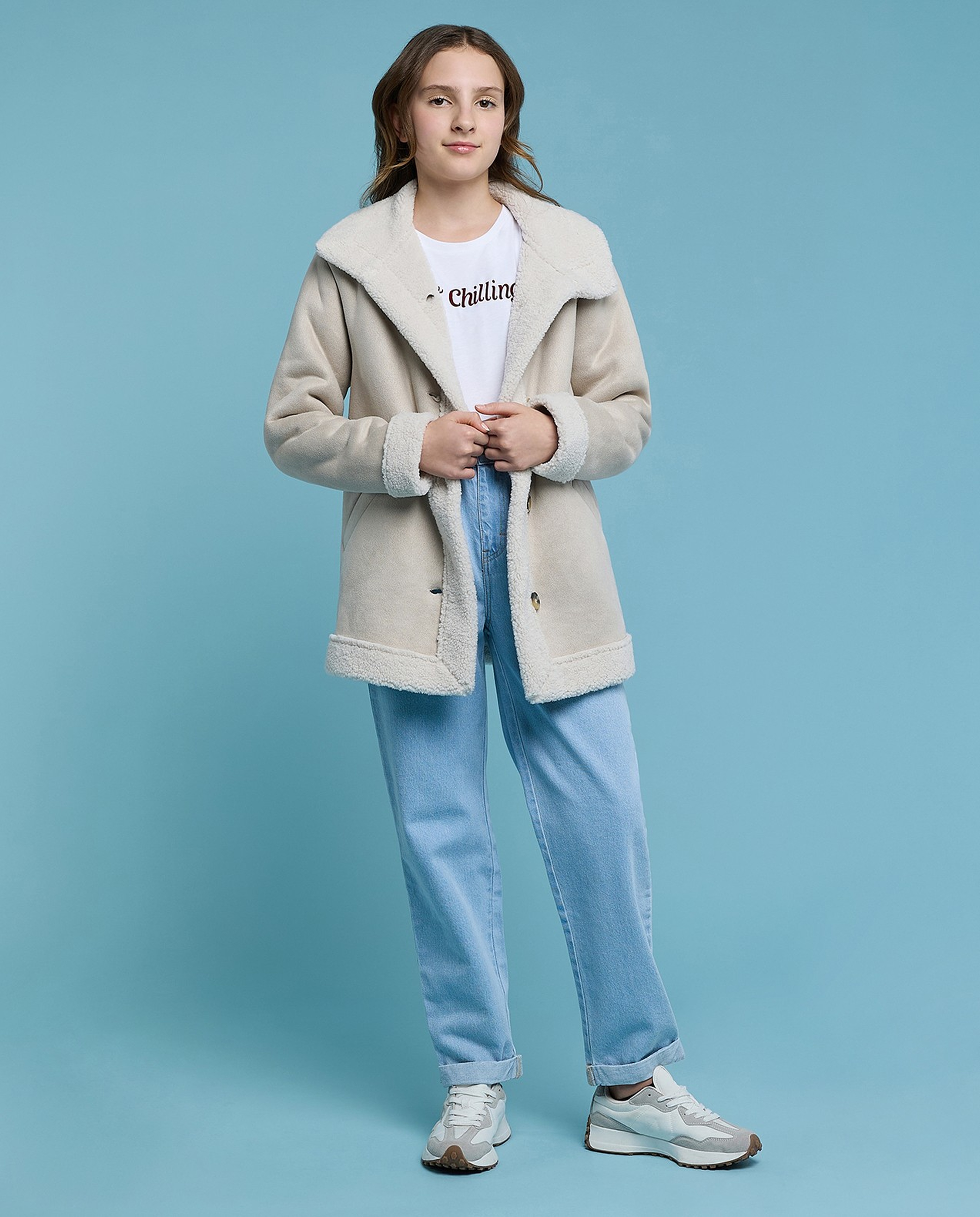 جاكيت شيربا بياقة وكم طويل