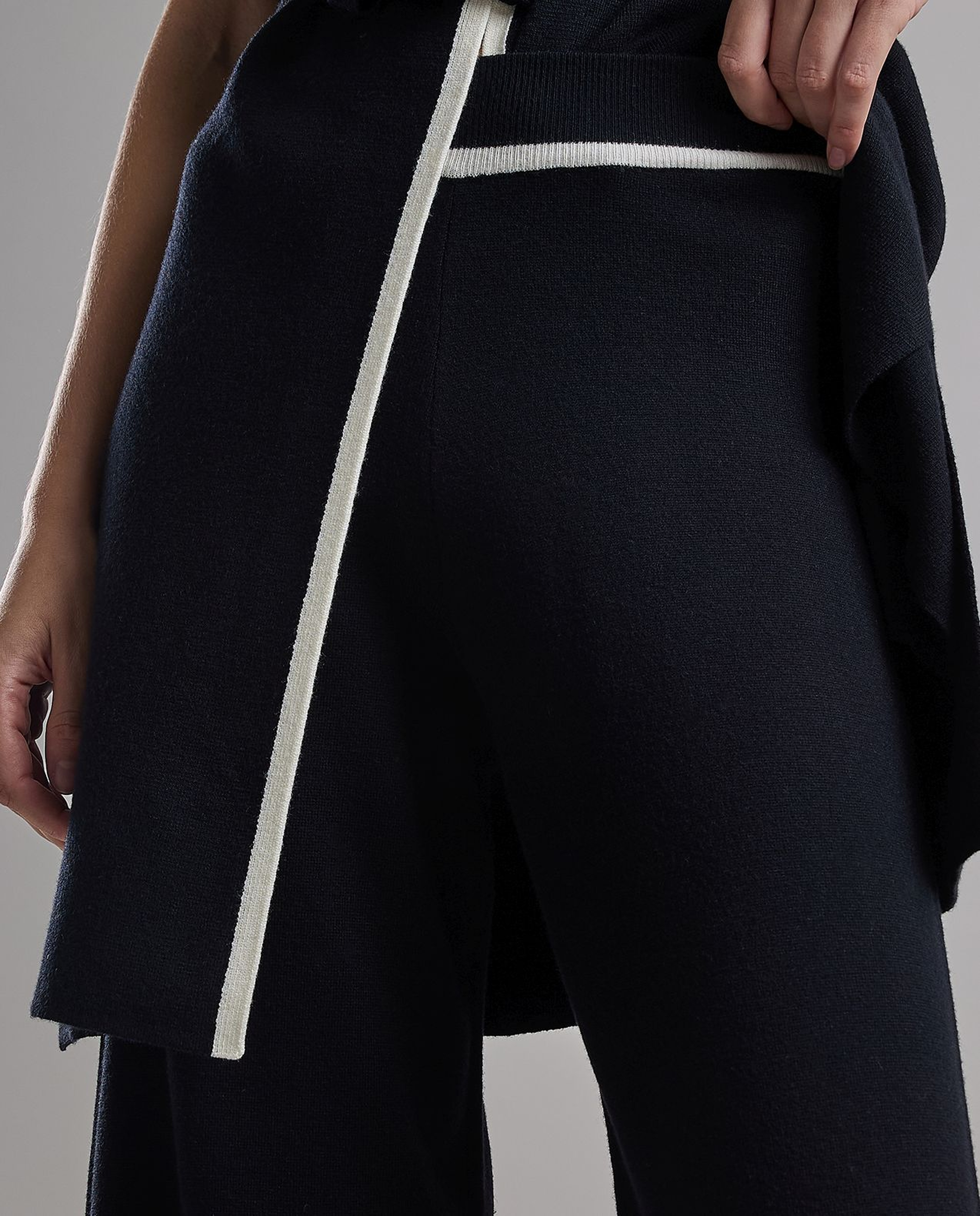 Textured Wide Leg Pants with Elastic Waist