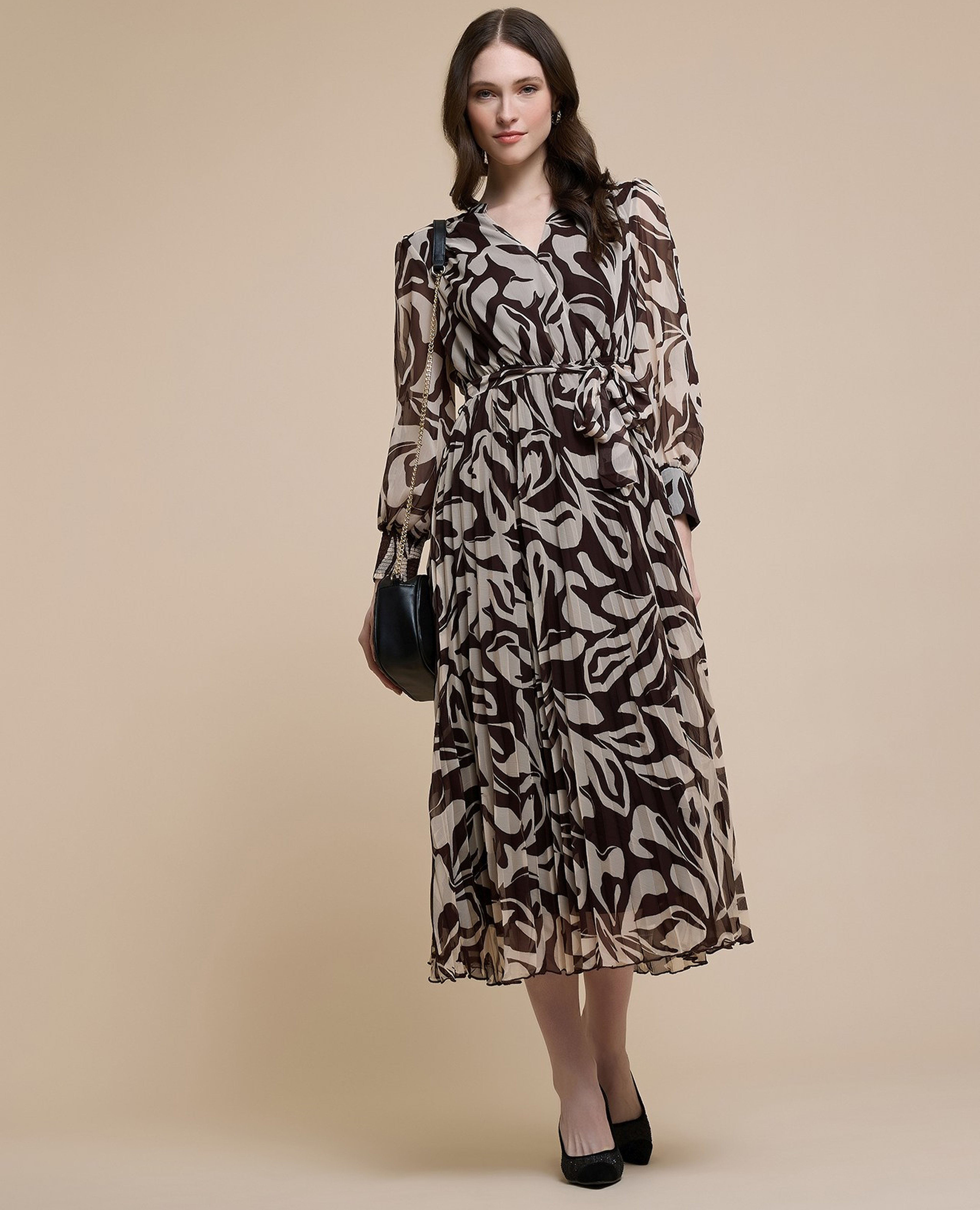 Printed Midi Dress with V-Neck and Puff Sleeves