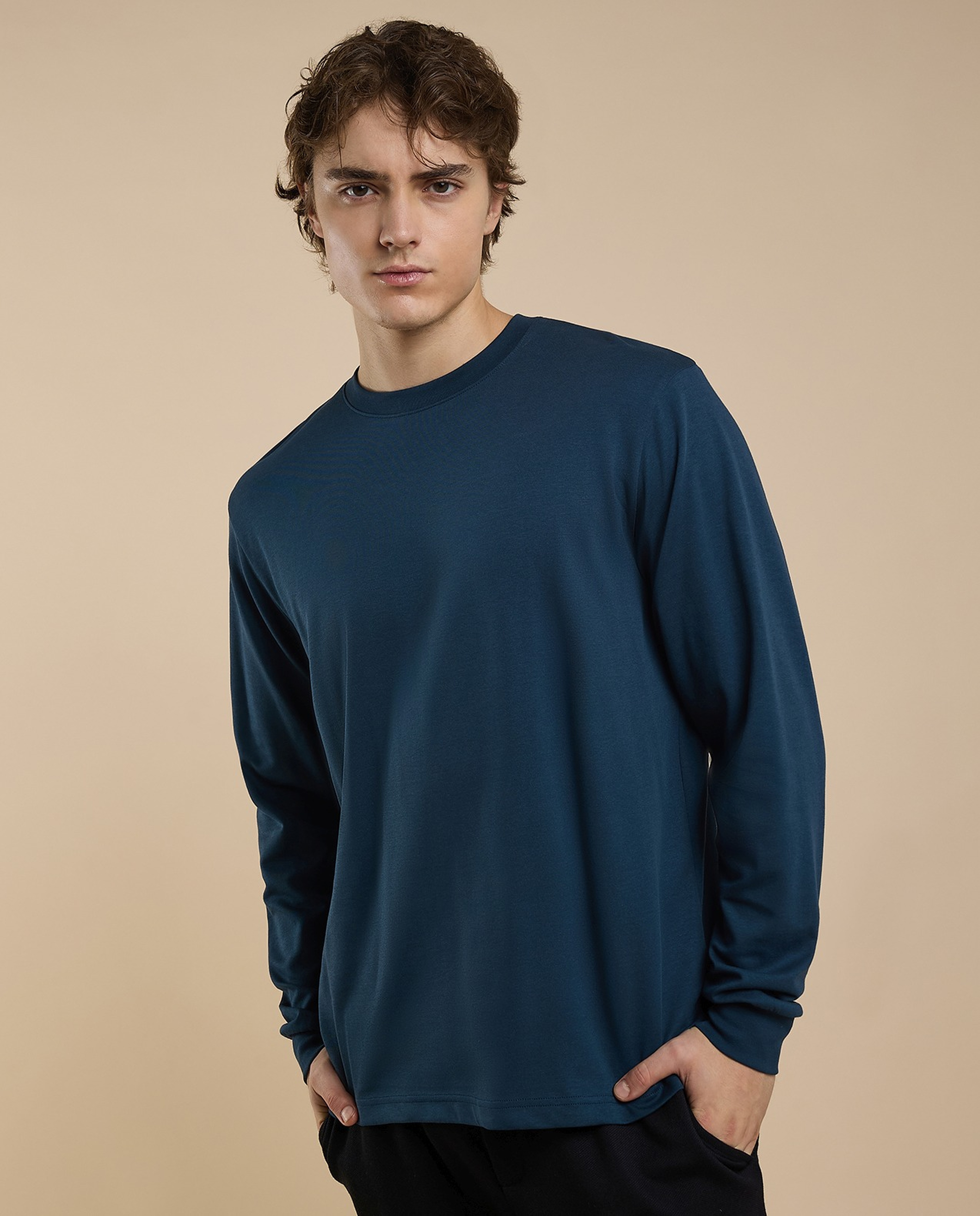 Solid T-Shirt with Crew Neck and Long Sleeves