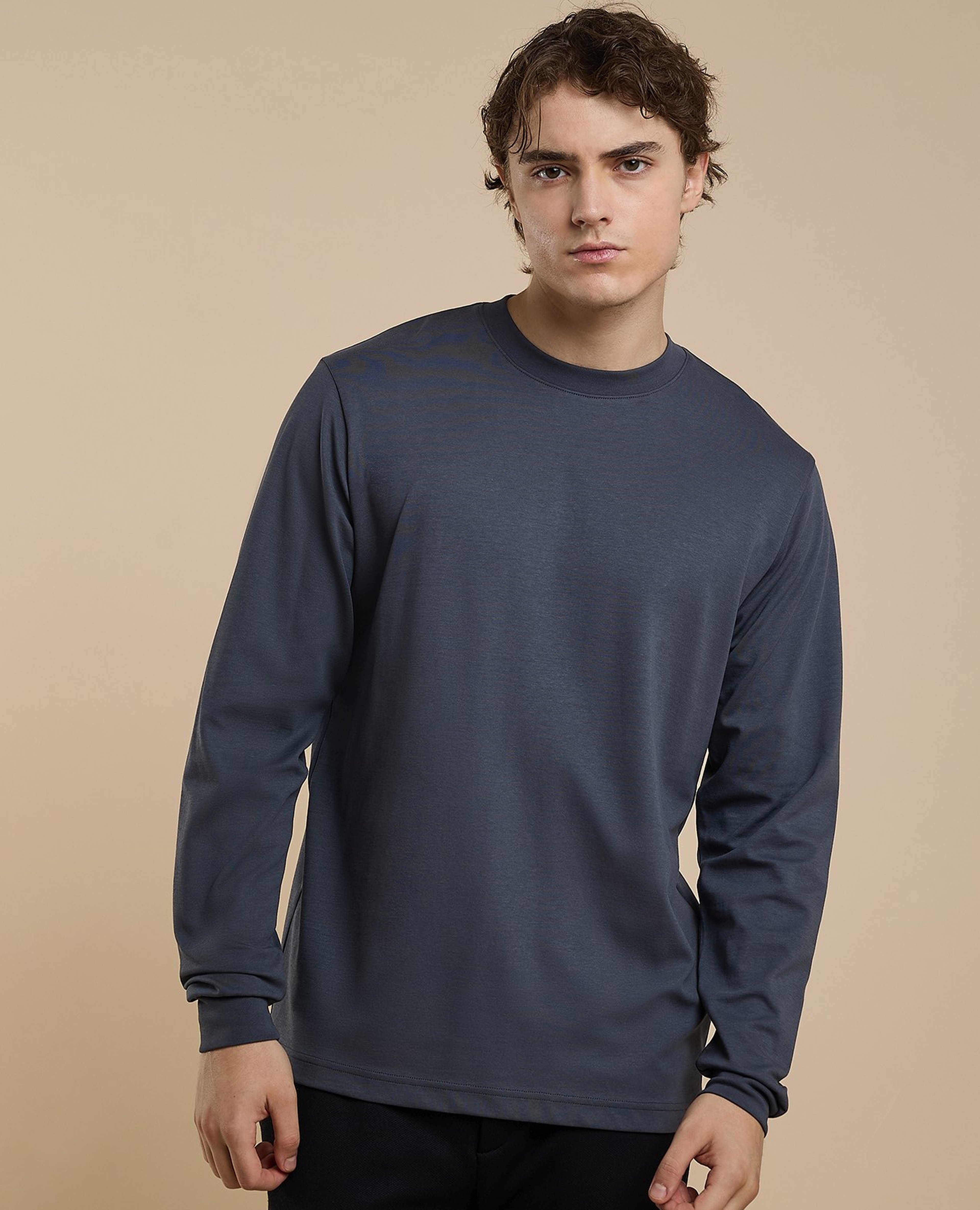 Solid T-Shirt with Crew Neck and Long Sleeves