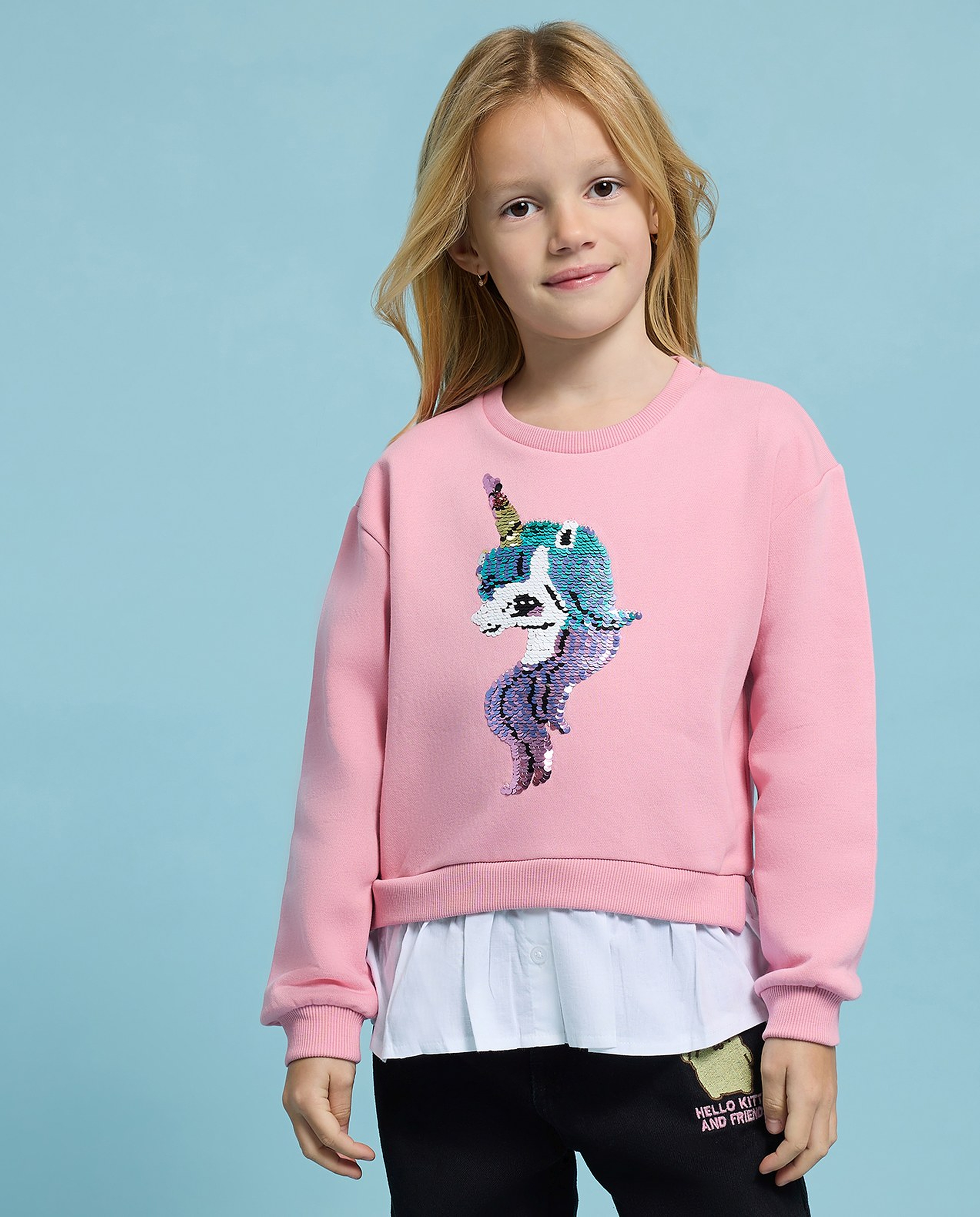 Sequined Unicorn Sweatshirt with Crew Neck and Long Sleeves