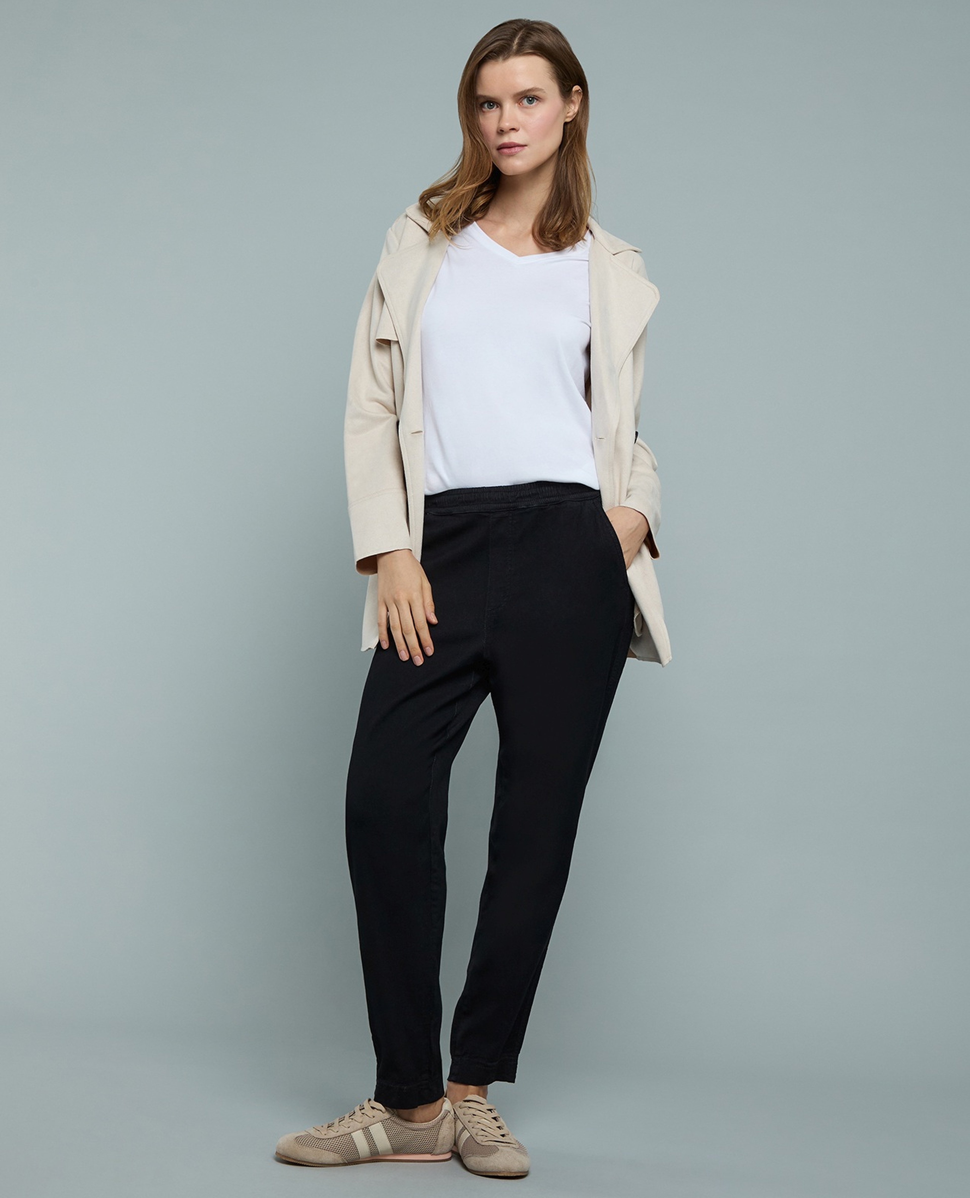 Solid Mom Fit Jeans with Elastic Waist