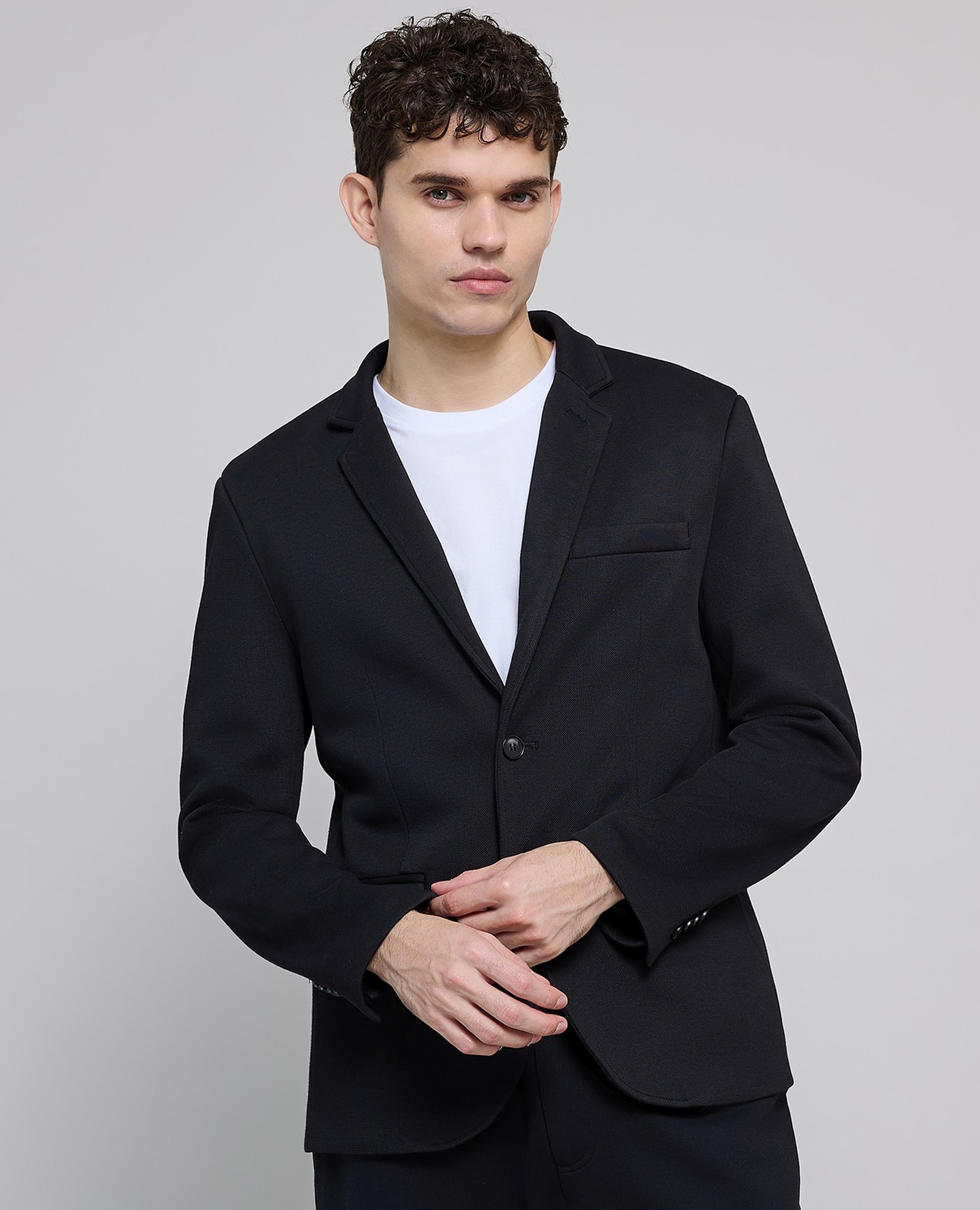 Solid Single Breasted Blazer with Button Closure