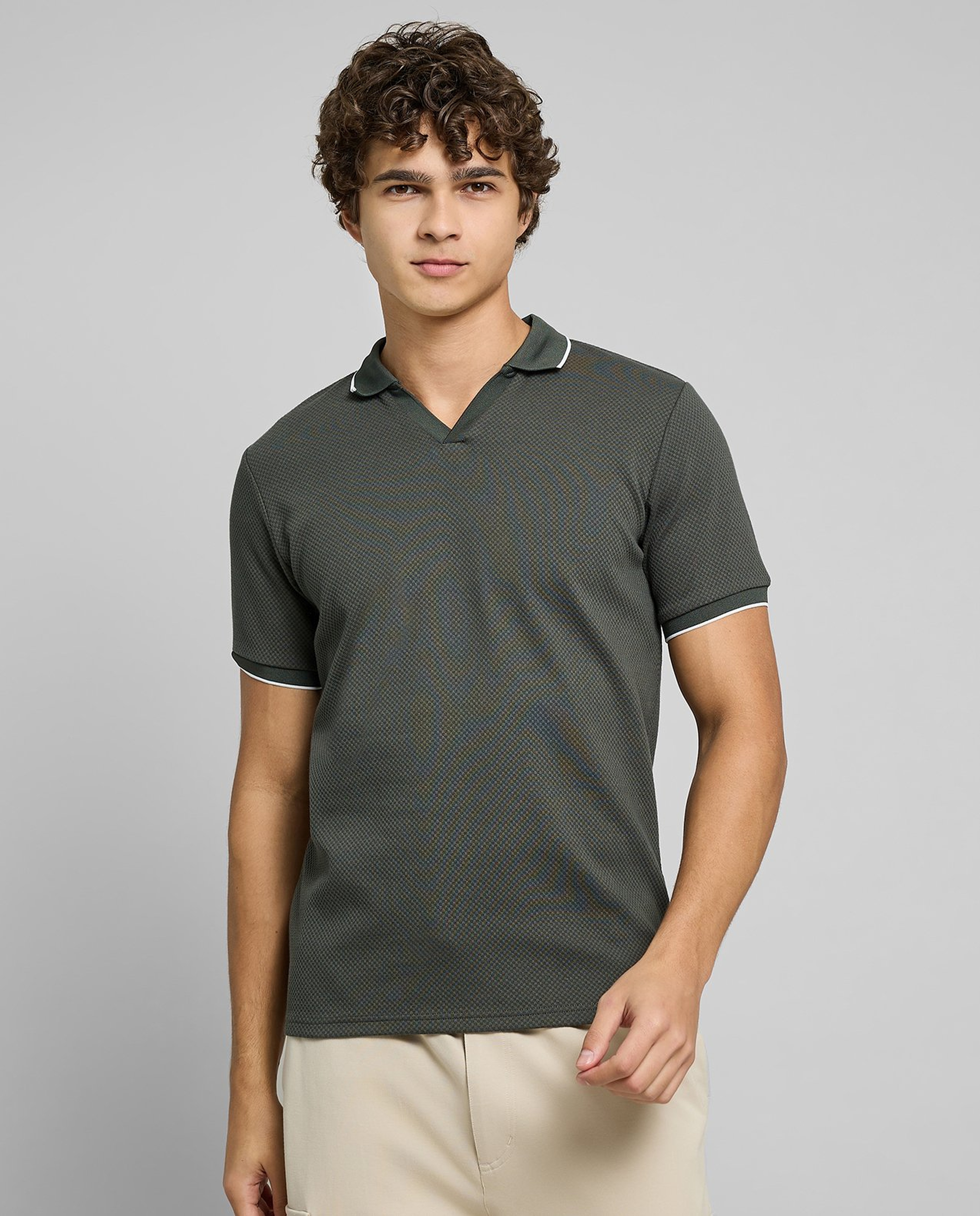 Contrast Trim Polo T-Shirt with Short Sleeves