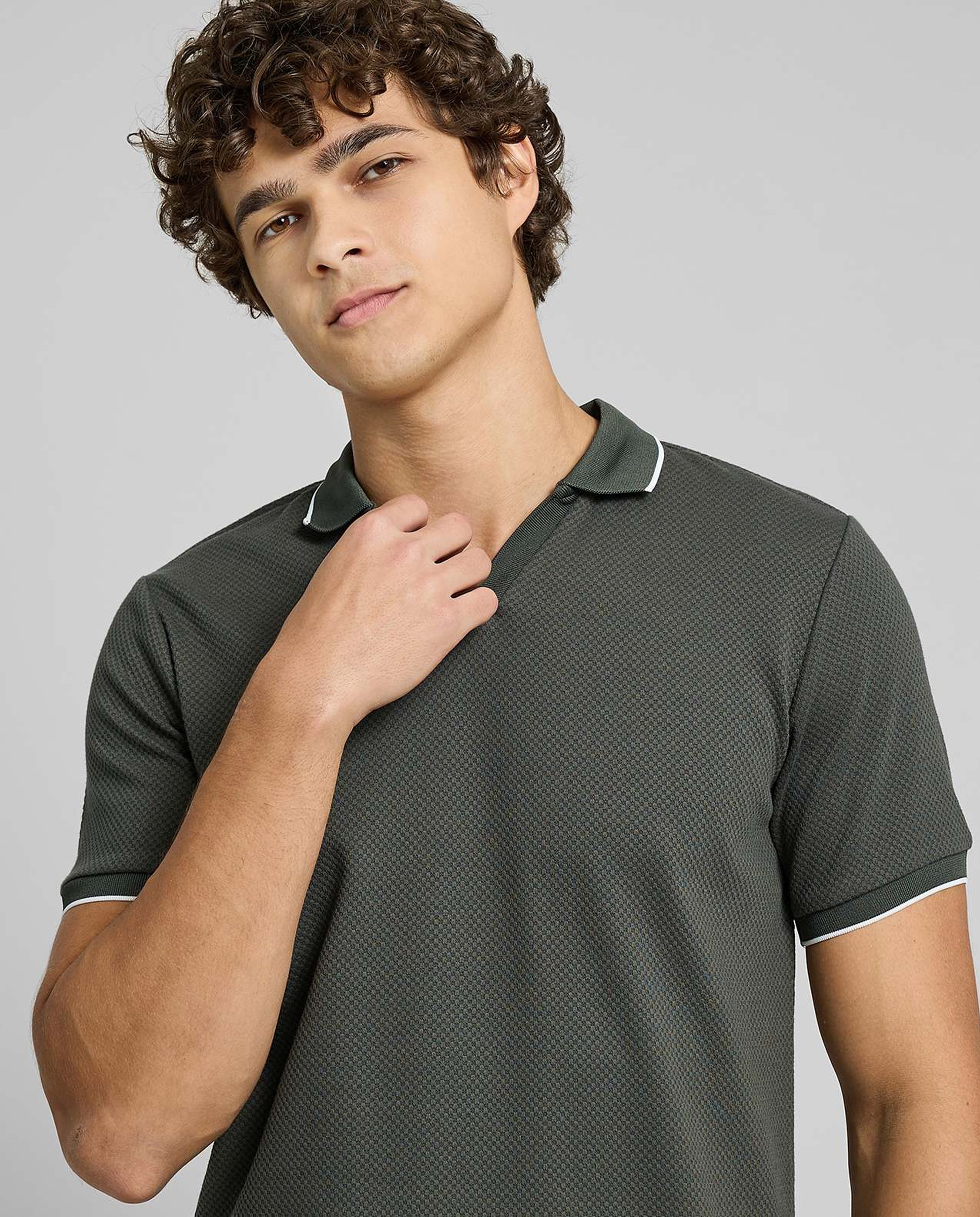Contrast Trim Polo T-Shirt with Short Sleeves