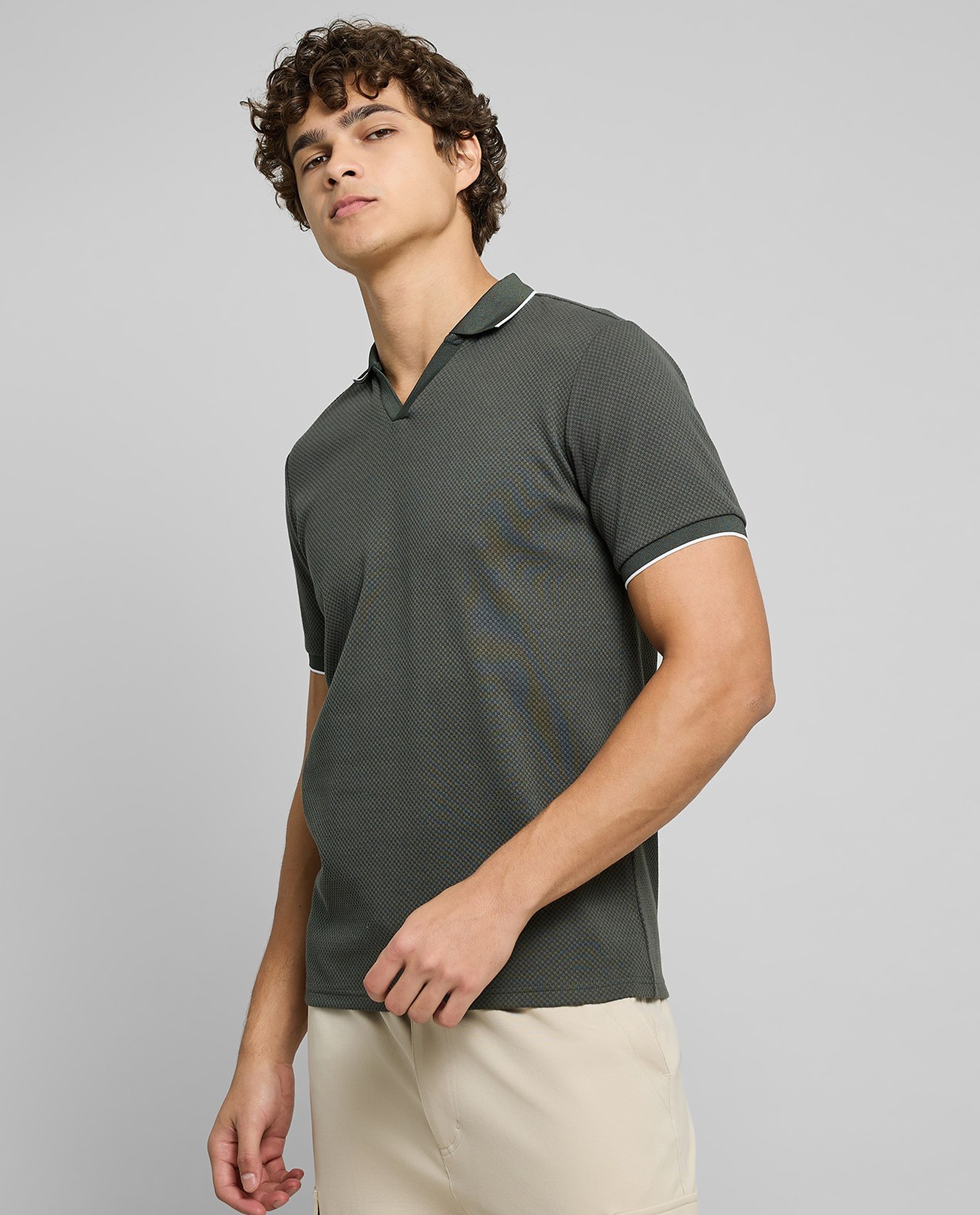Contrast Trim Polo T-Shirt with Short Sleeves