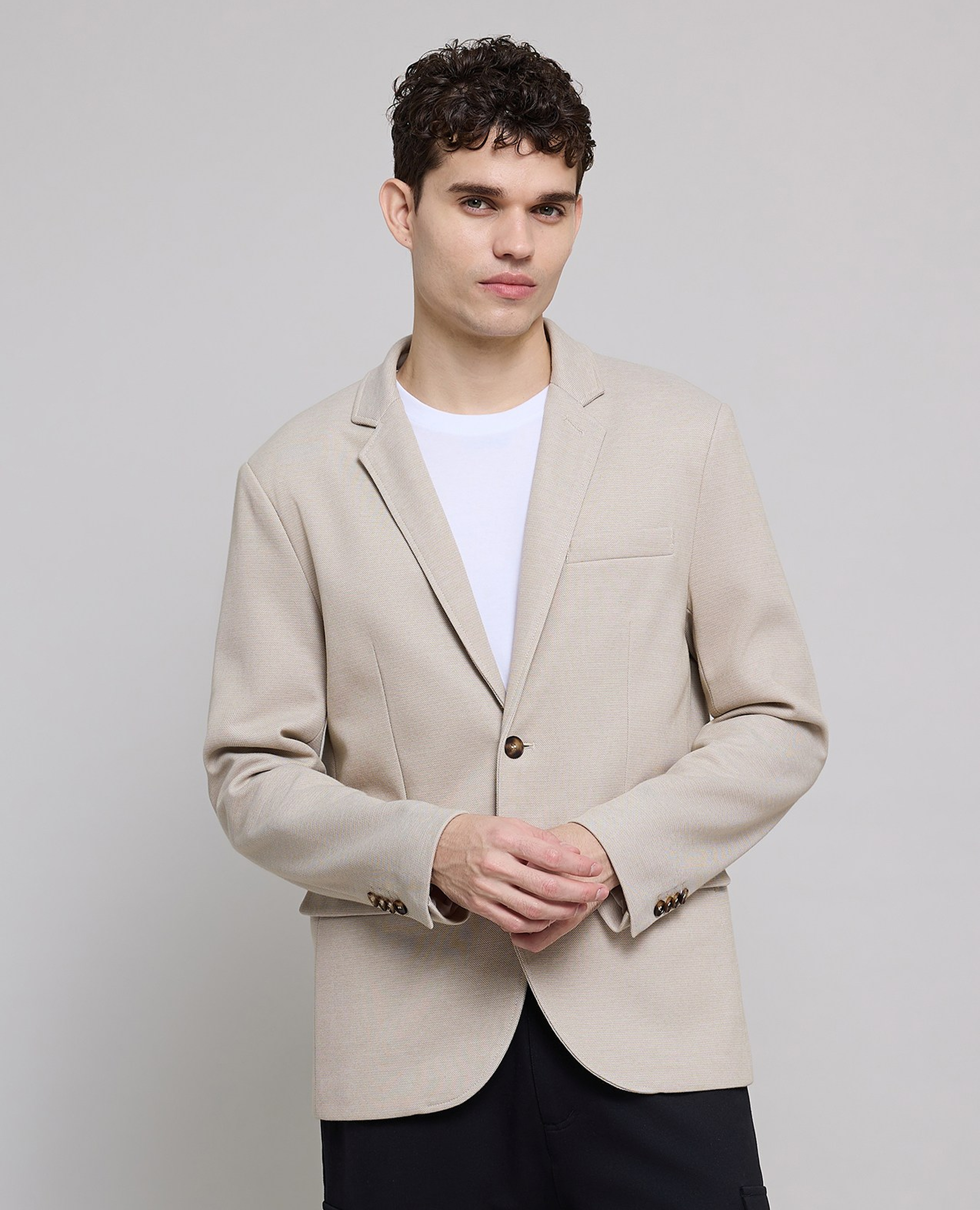 Solid Single Breasted Blazer with Button Closure