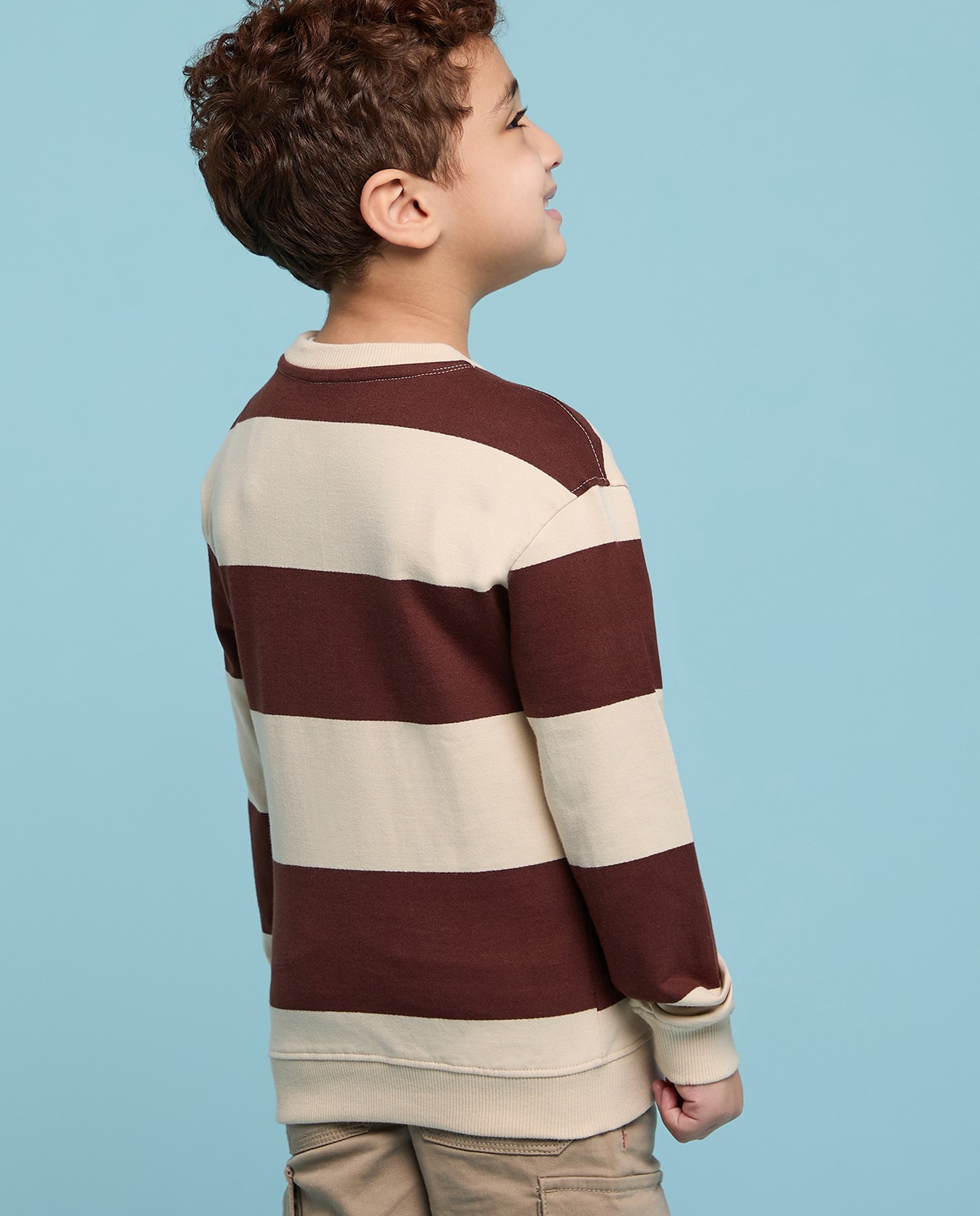 Mickey Mouse Embroidered Sweatshirt with Crew Neck and Long Sleeves