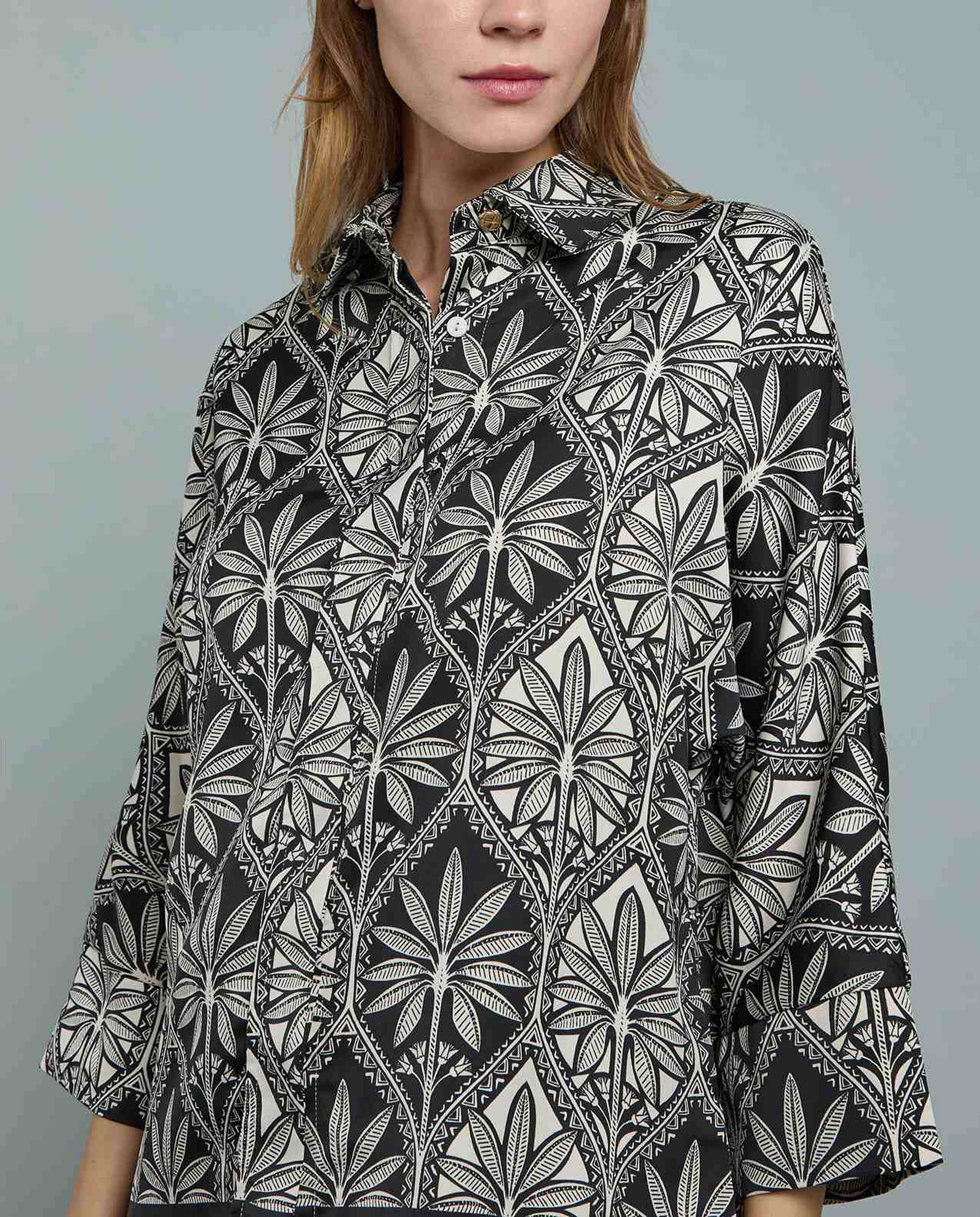 Patterned Shirt with Classic Collar and 3/4 Sleeves