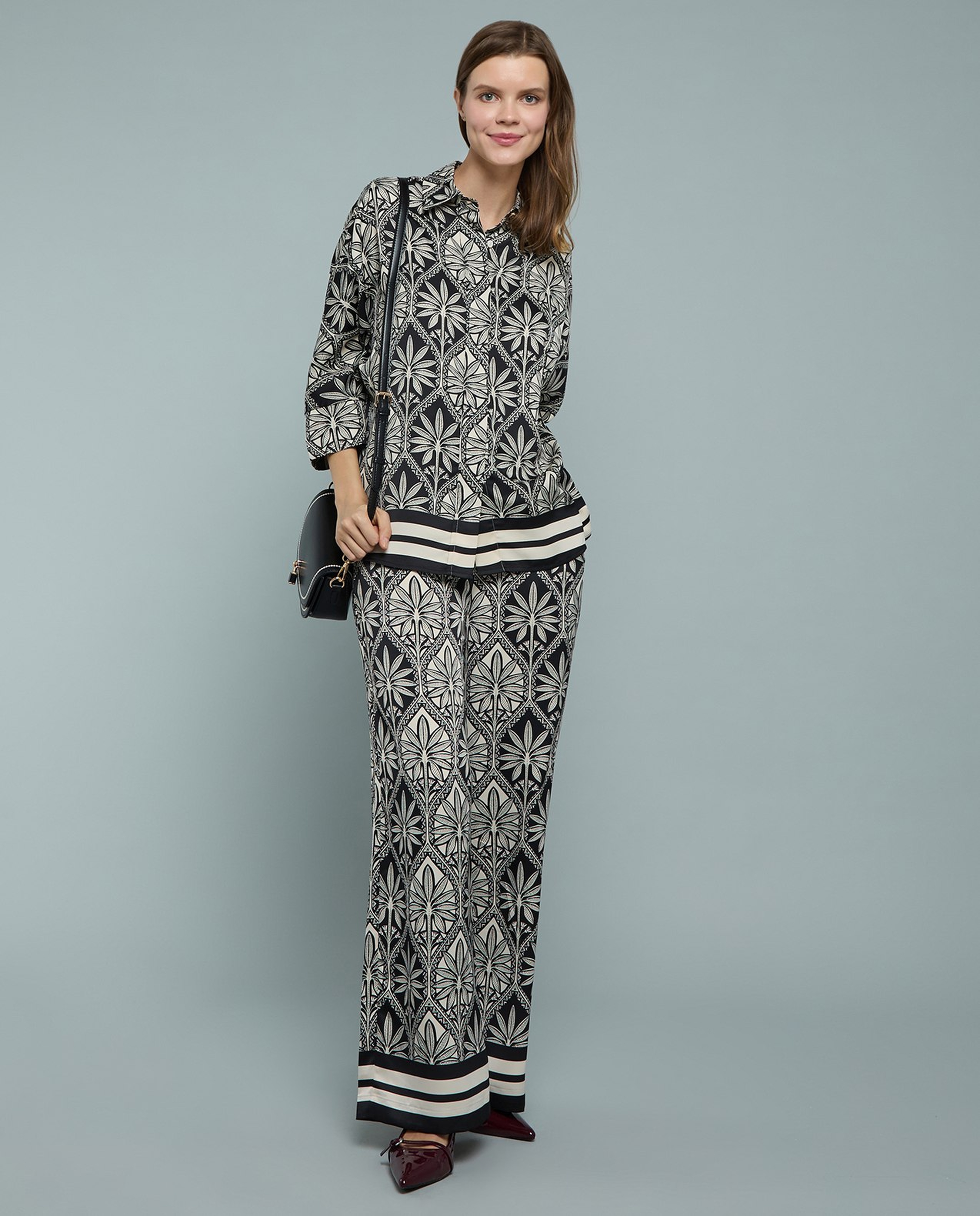 Patterned Shirt with Classic Collar and 3/4 Sleeves