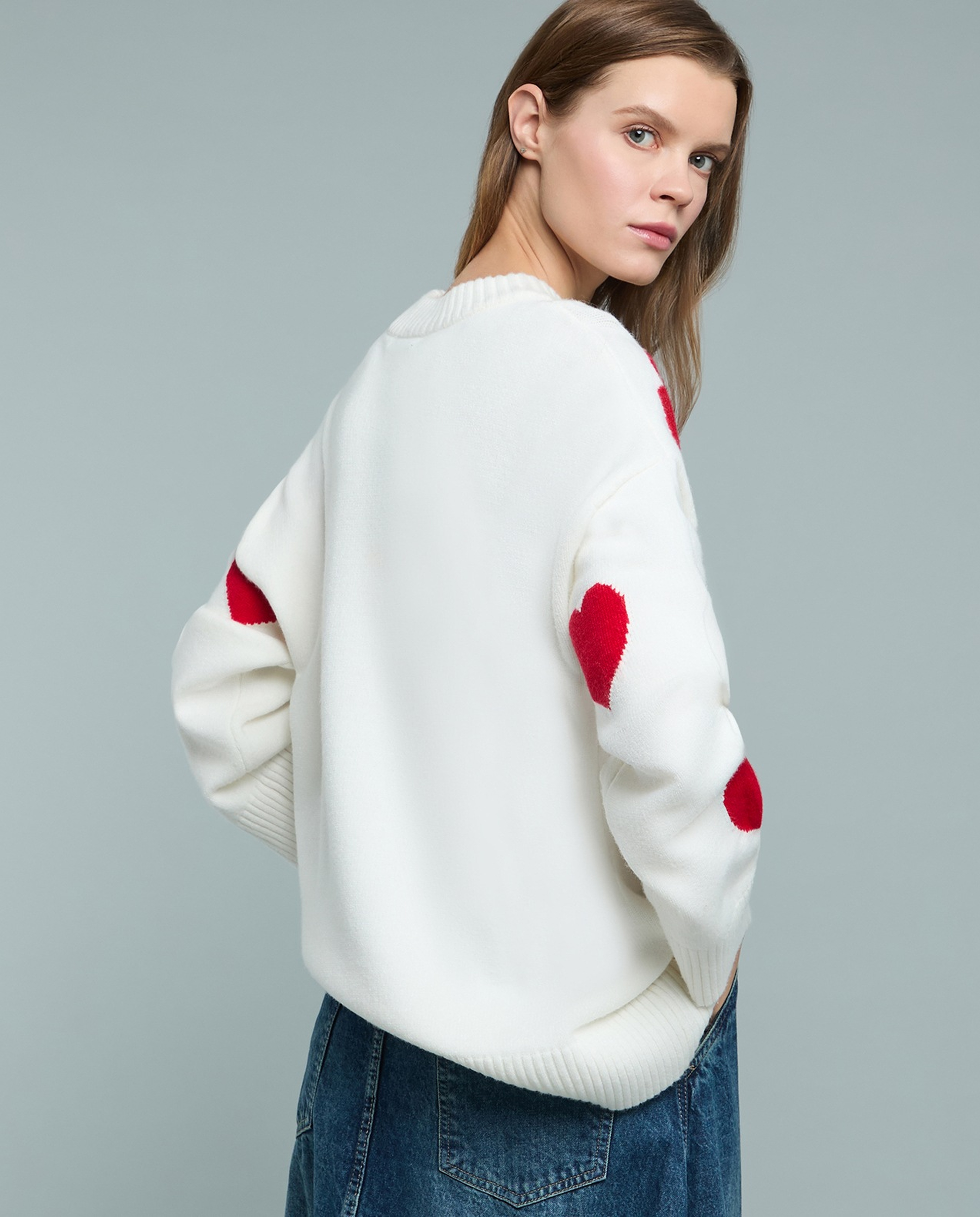 Heart Patterned Sweater with Crew Neck and Long Sleeves
