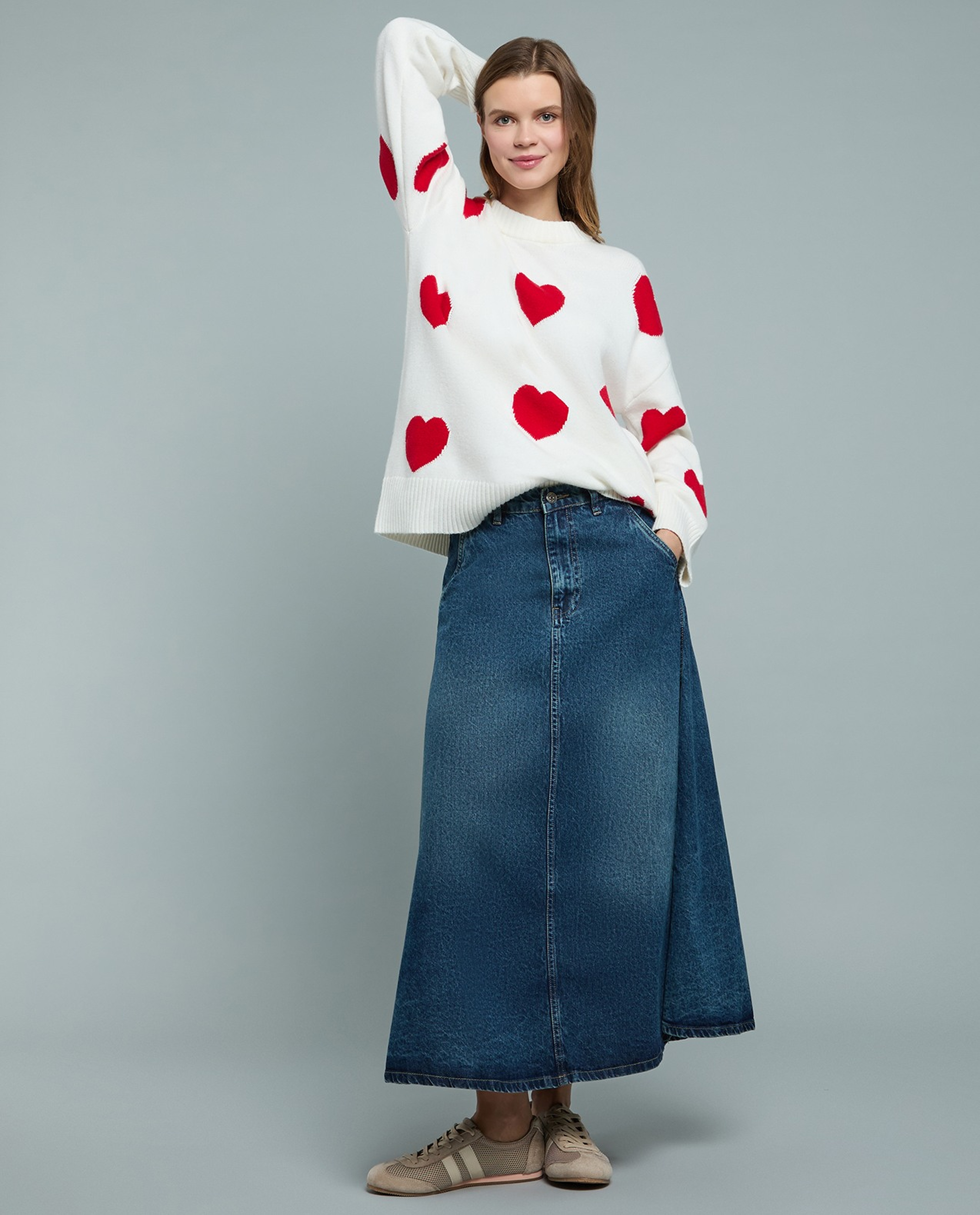 Heart Patterned Sweater with Crew Neck and Long Sleeves