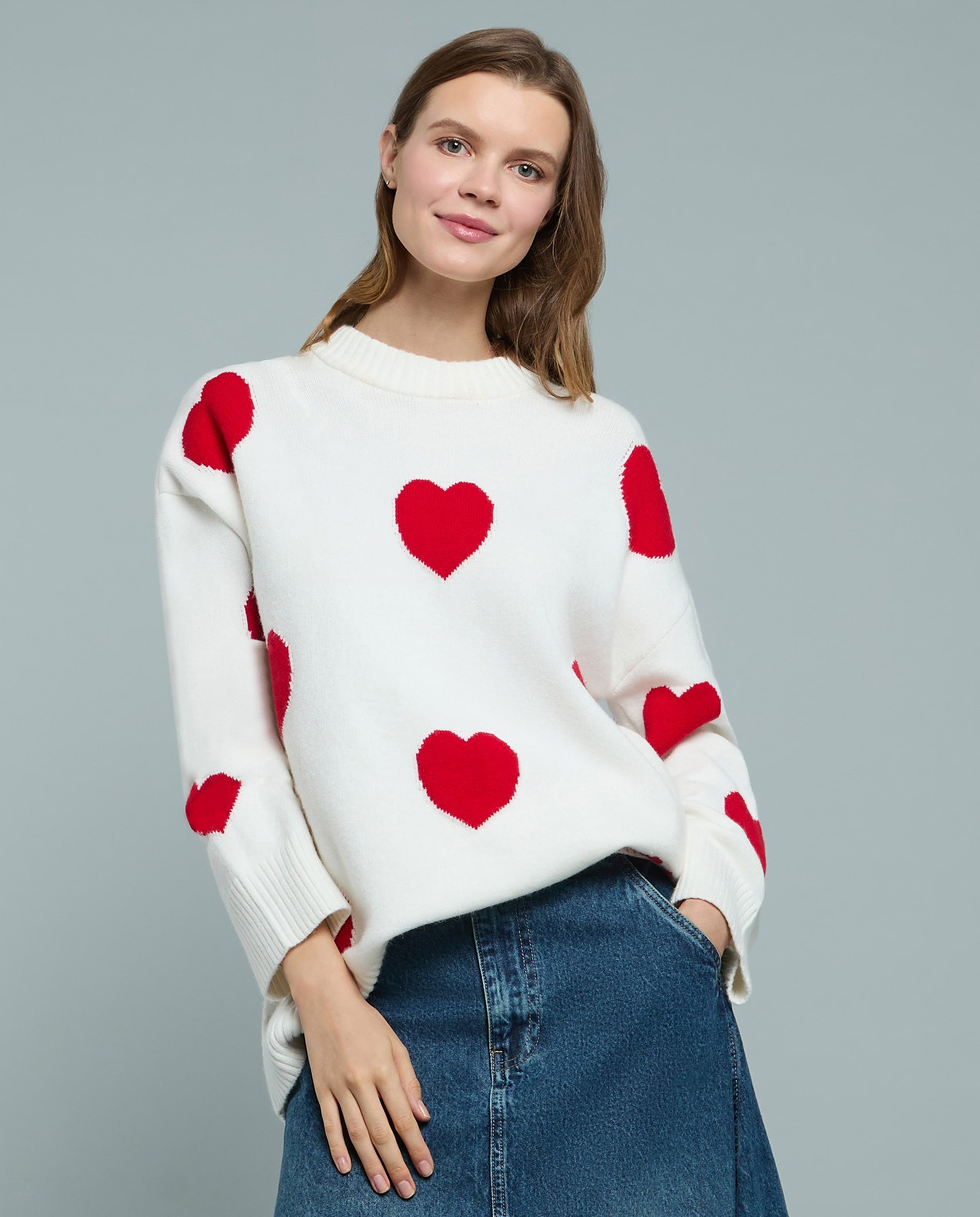Heart Patterned Sweater with Crew Neck and Long Sleeves