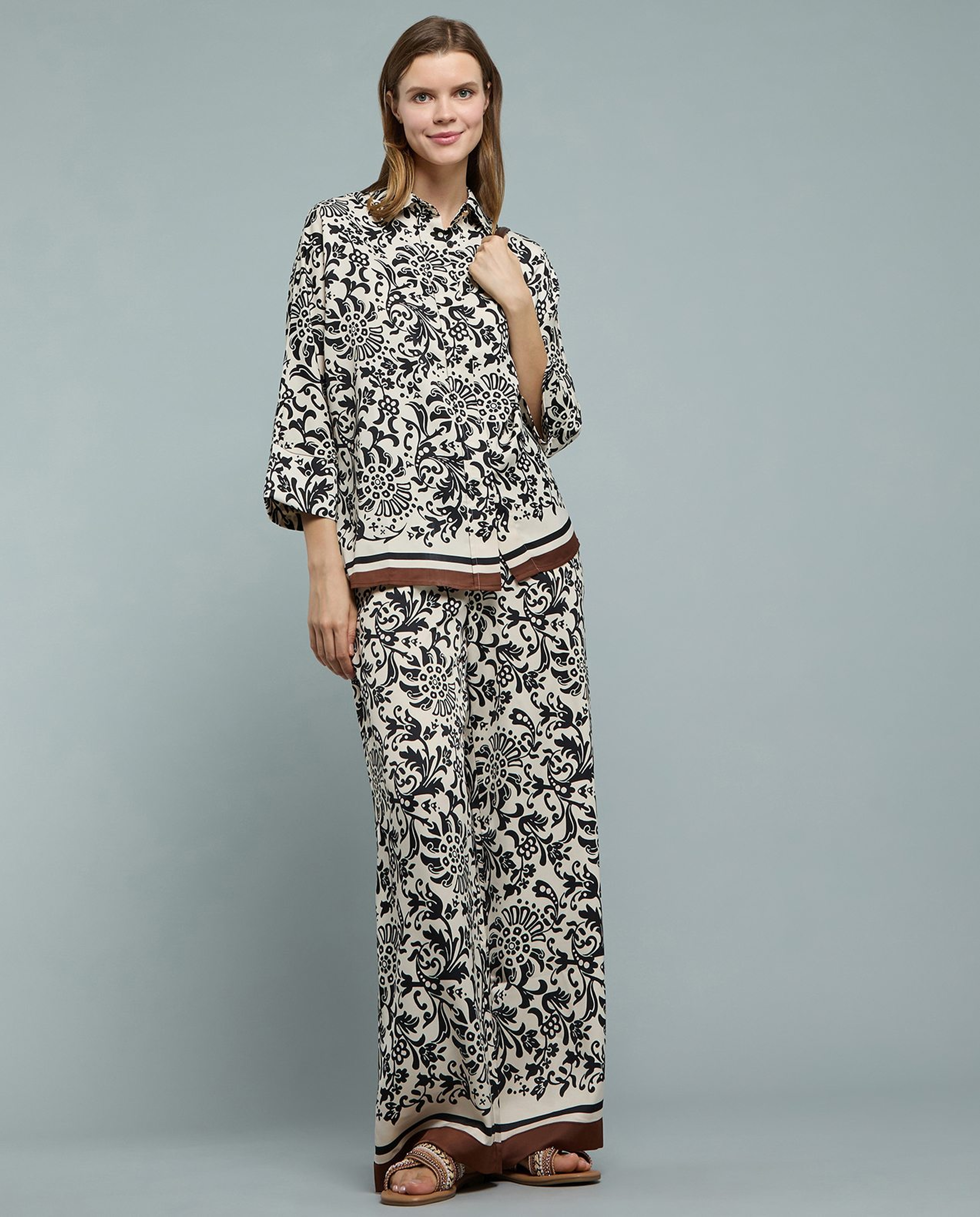 Patterned Shirt with Classic Collar and 3/4 Sleeves