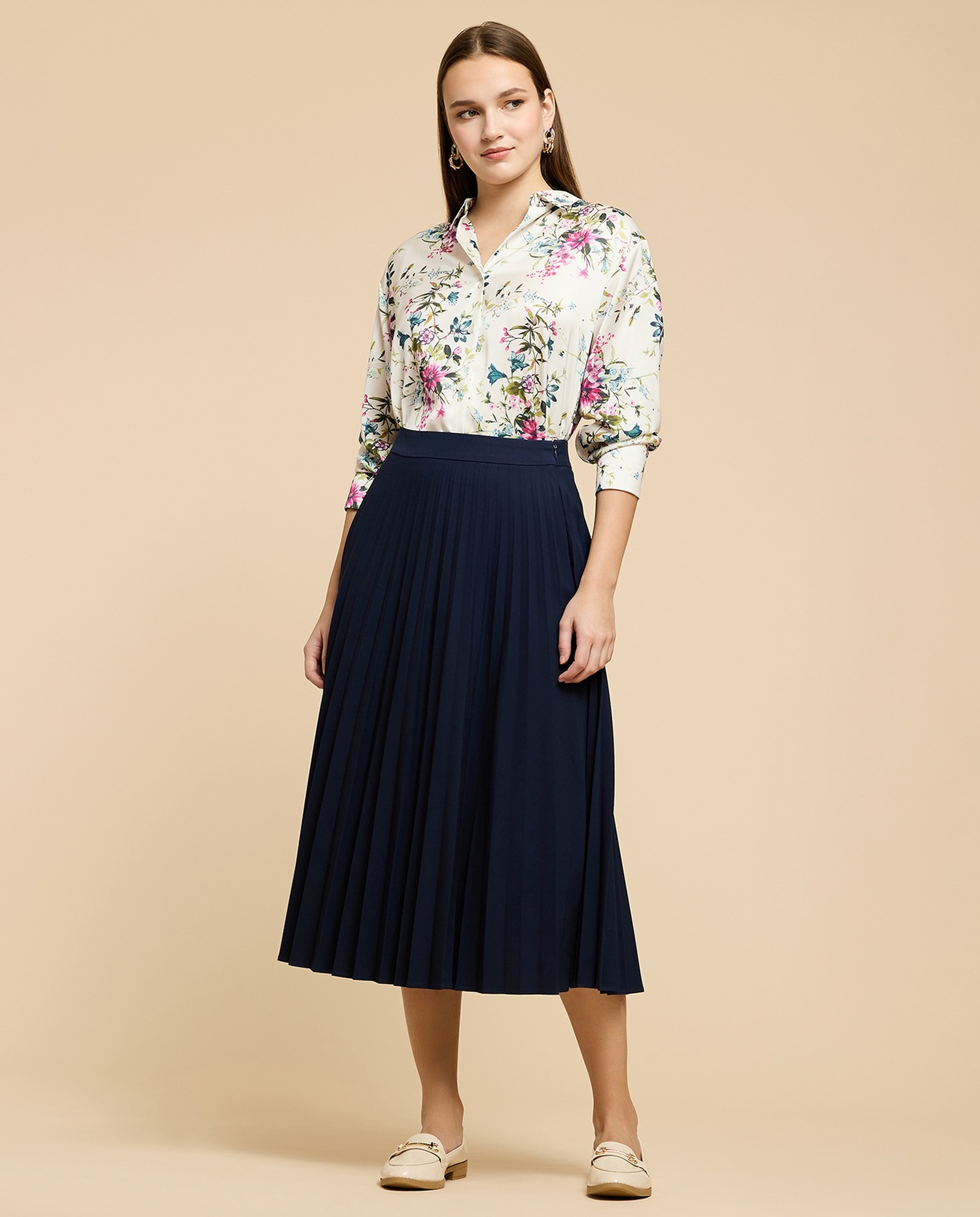 Printed Satin Shirt with Classic Collar and Long Sleeves