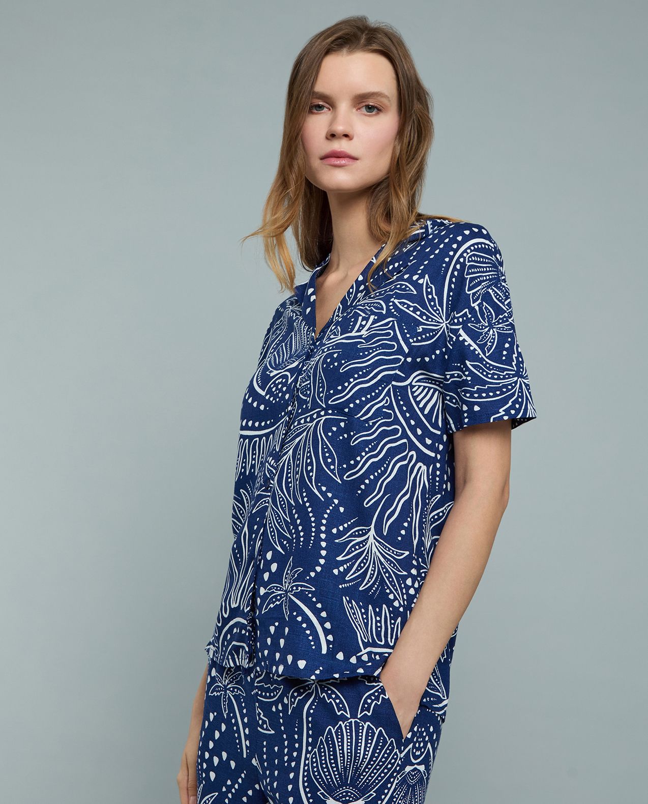 Patterned Shirt with Lapel Collar and Short Sleeves