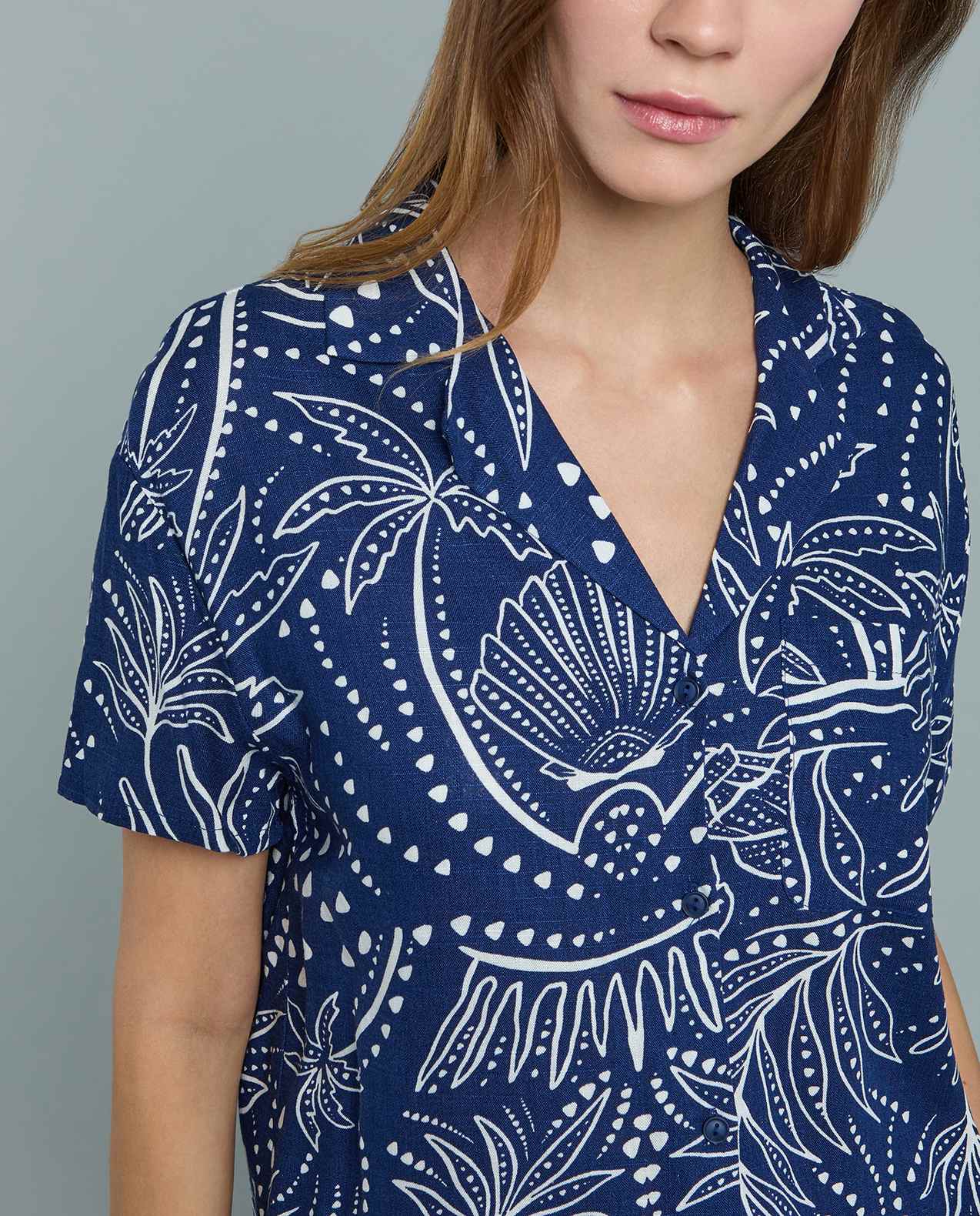 Patterned Shirt with Lapel Collar and Short Sleeves