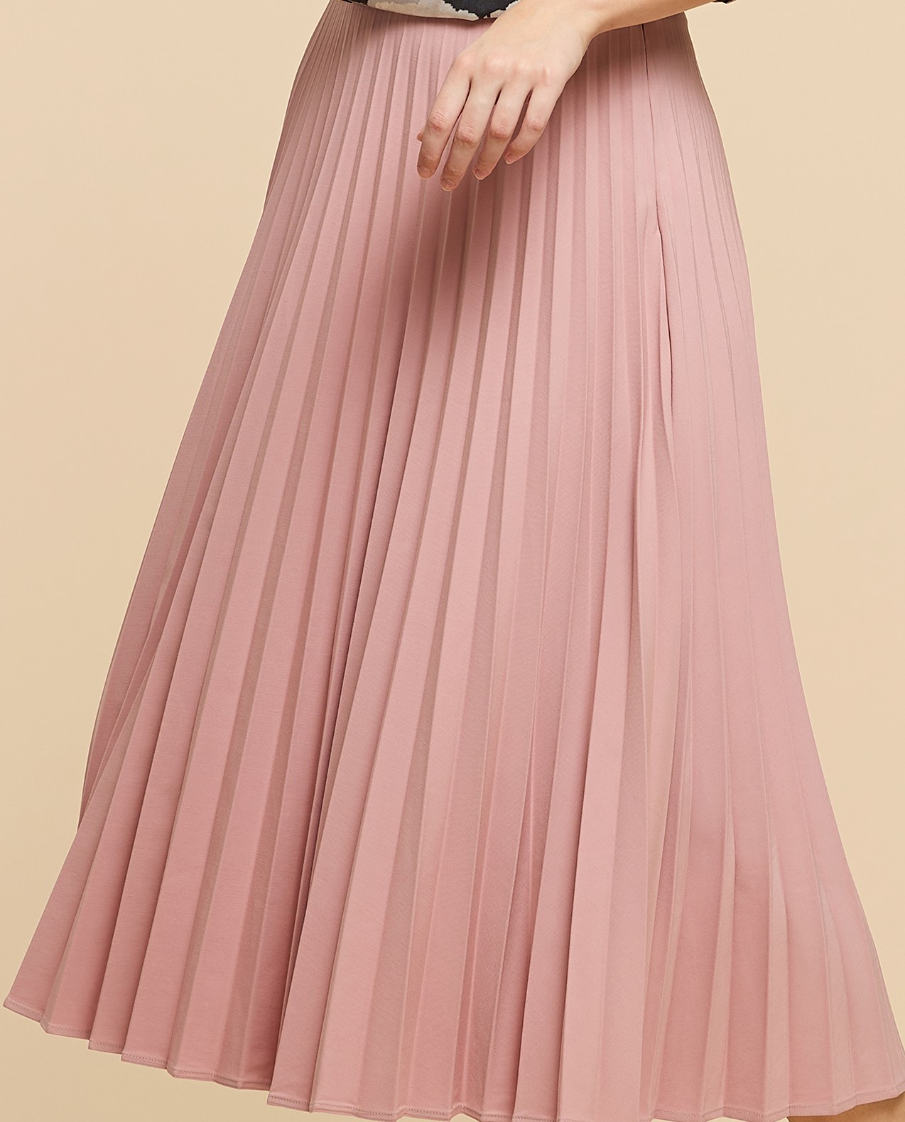 Pleated Midi Skirt with Elastic Waist