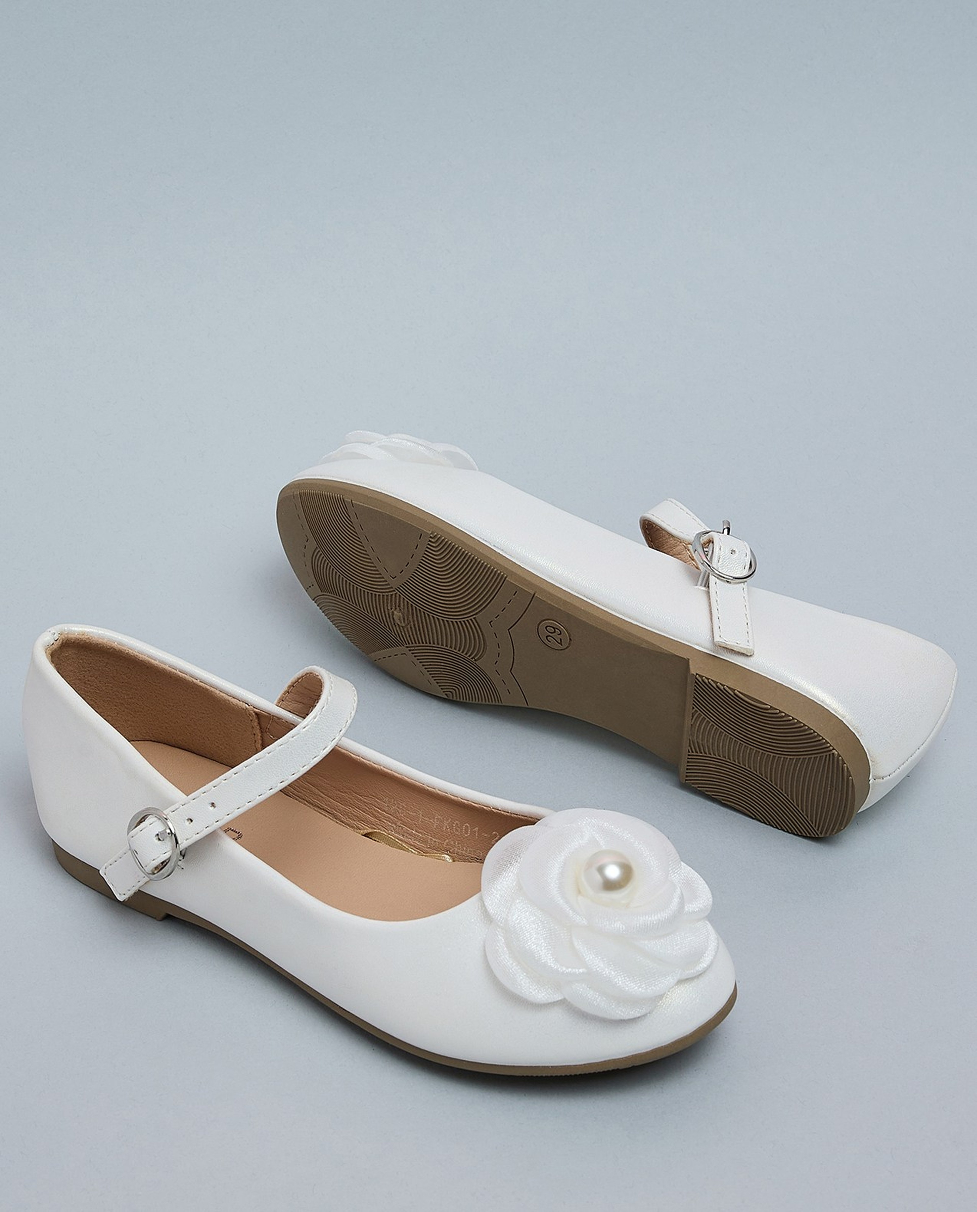 Rose Appliqued Mary Jane Shoes