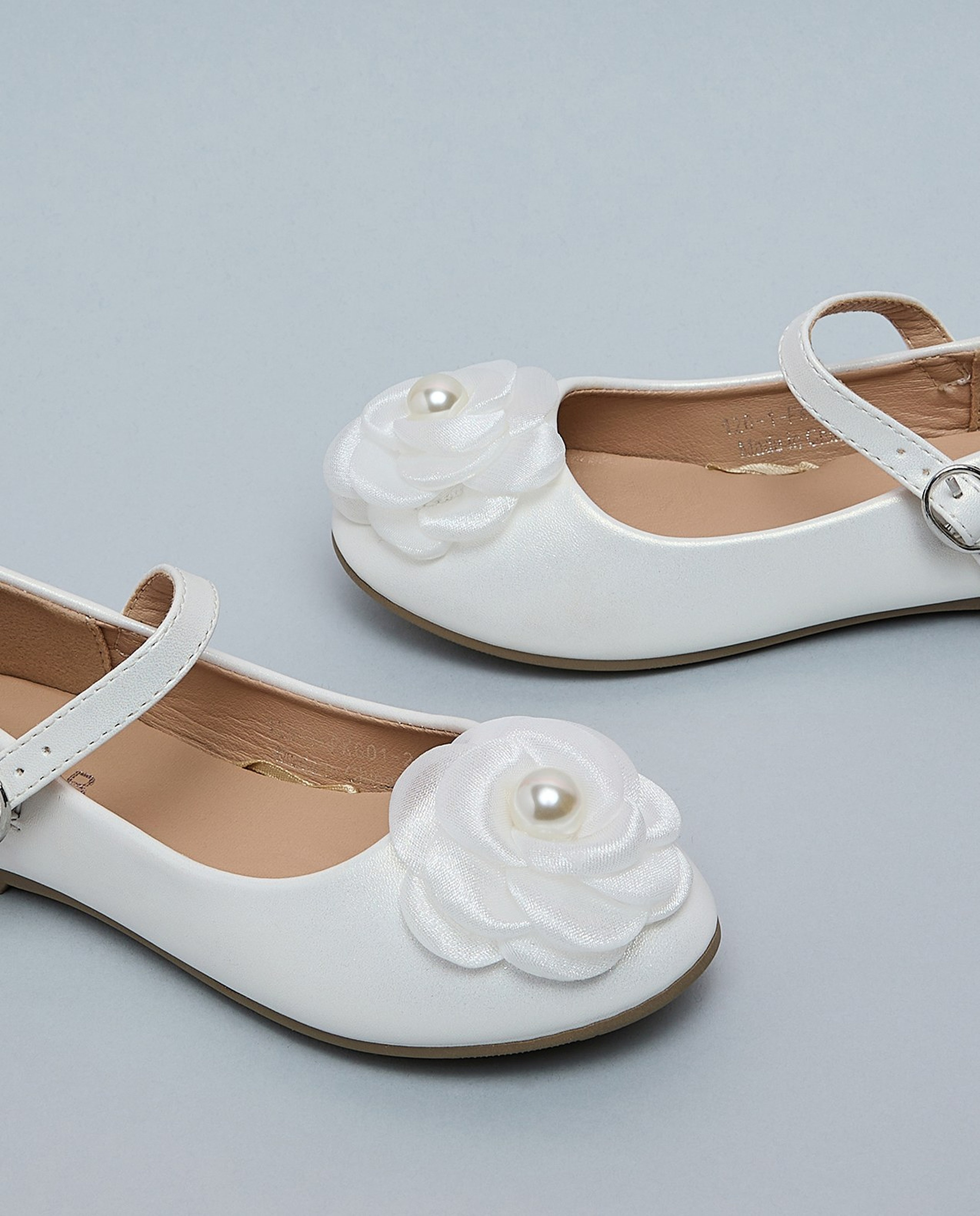 Rose Appliqued Mary Jane Shoes