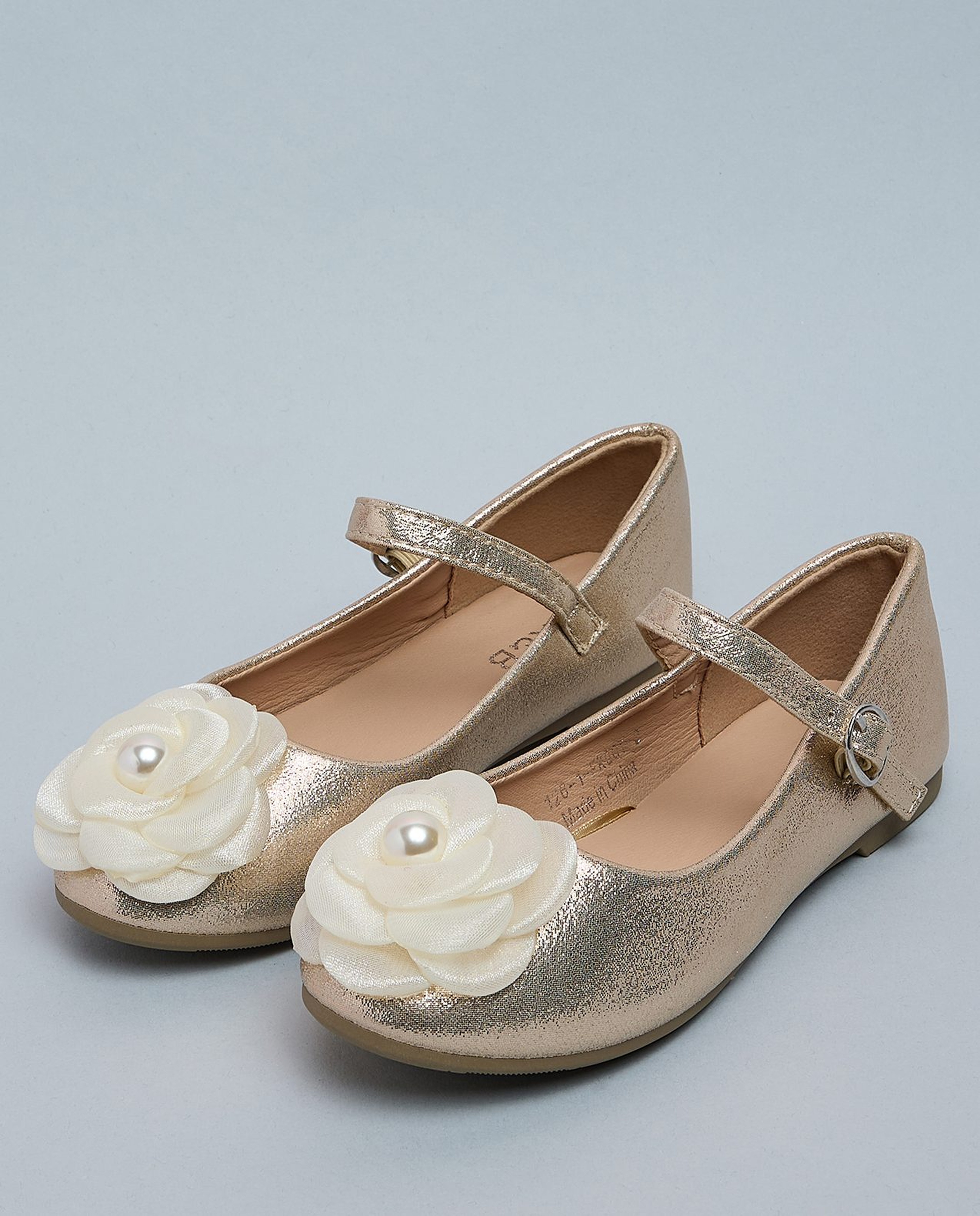 Rose Appliqued Mary Jane Shoes