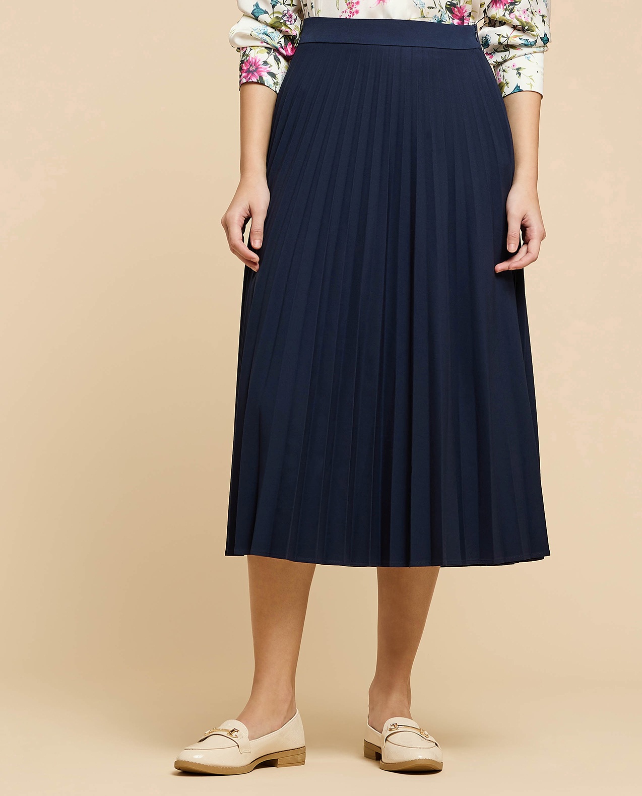 Pleated Midi Skirt with Elastic Waist