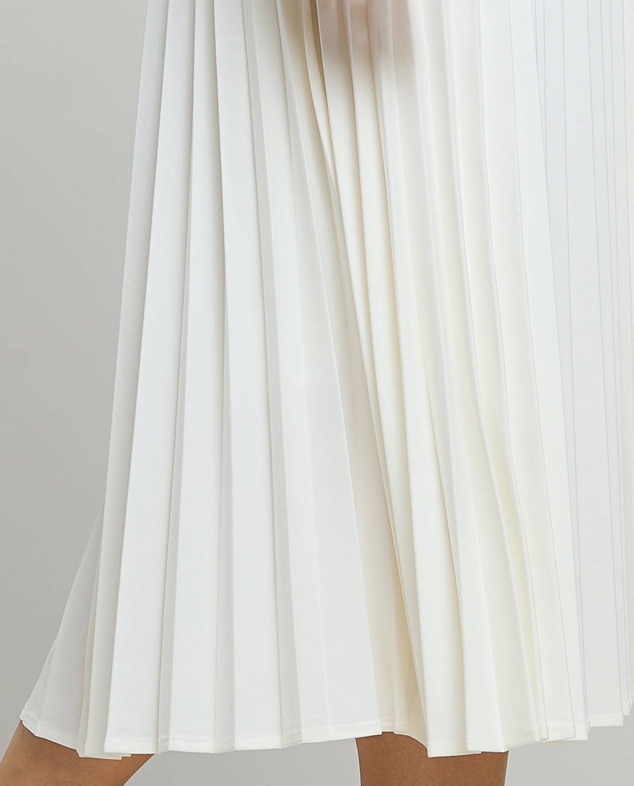 Pleated Midi Skirt with Elastic Waist